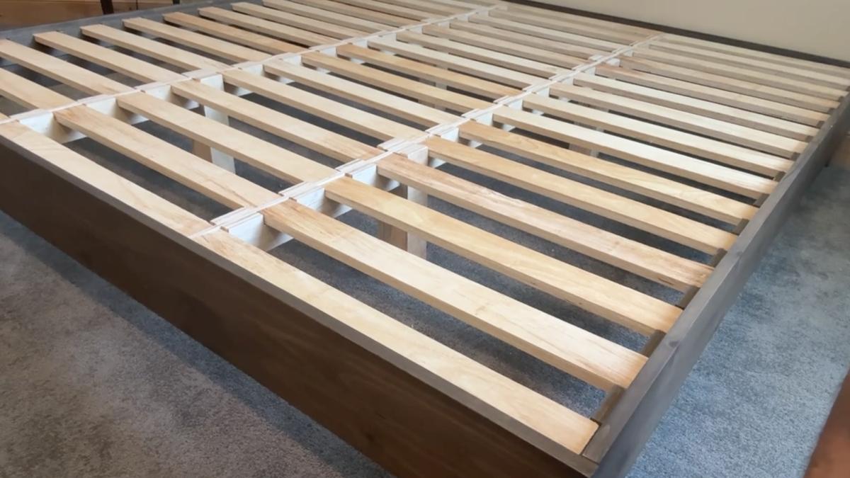 Birchboard bed slats in individual pockets